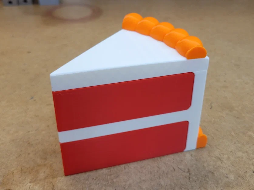 Hộp Đựng Hình Miếng Bánh Ngọt (Cake Slice Shaped Container) - Image 13