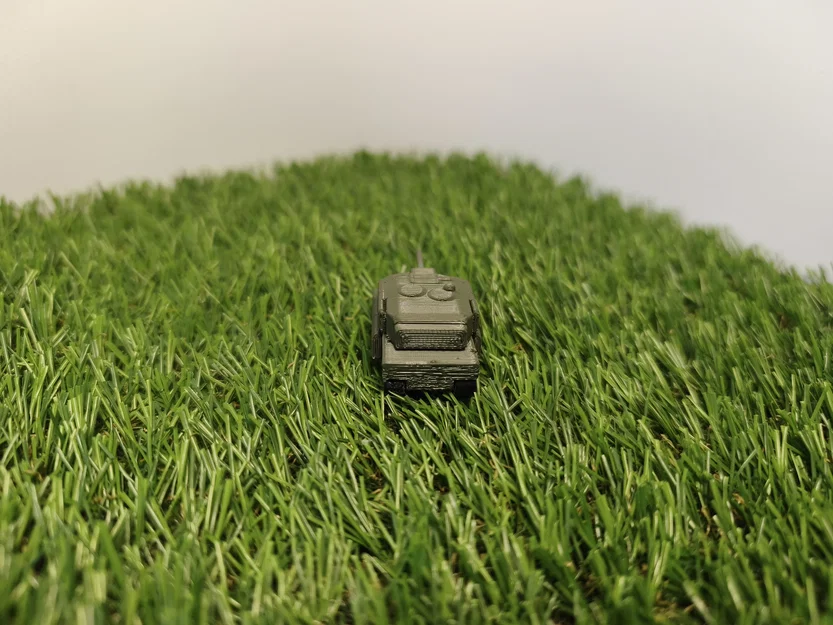 Mô hình xe tăng Petite Leopard 2 SG - Image 4