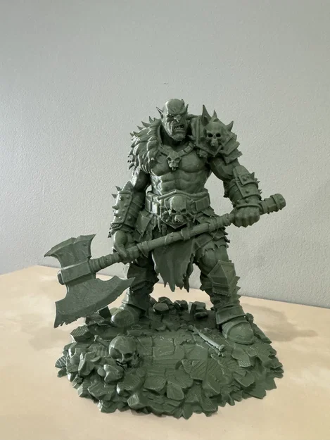 Bloodbound Realms – Orc – Chiến binh rìu hai tay, Kẻ tàn phá vùng đất tro tàn (Mô hình STL 3D) - Image 7