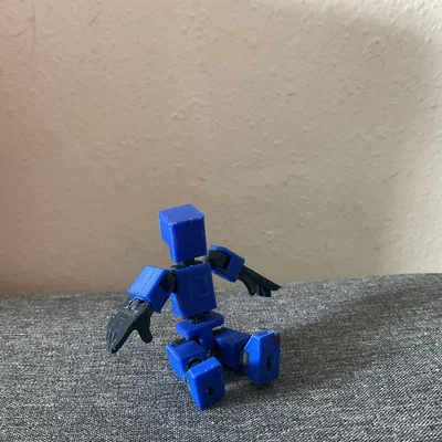 Mô hình robot khớp nối thu nhỏ Toddler Mini 13 - In 3D nhanh gọn