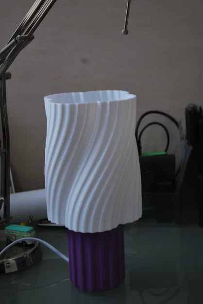 Đèn ngủ để bàn thiết kế xoắn ốc 3D hiện đại - Image 3