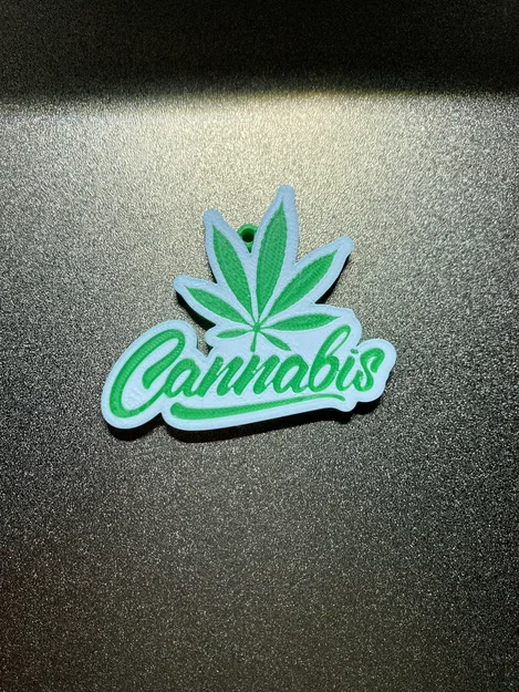 Móc khóa hình lá Cannabis 3D cá tính và độc đáo - Image 3