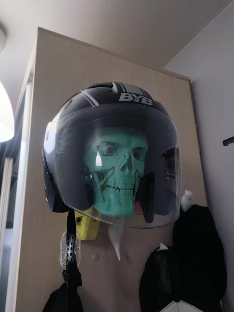 Giá treo mũ bảo hiểm hình Terminator độc đáo cho fan in 3D - Image 1