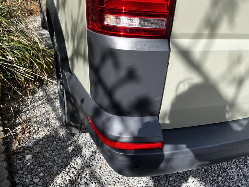 Nắp che cản sau ẩn (Stealth Bumper Door) cho VW Transporter T6 - Image 4