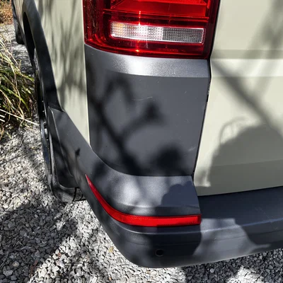 Nắp che cản sau ẩn (Stealth Bumper Door) cho VW Transporter T6