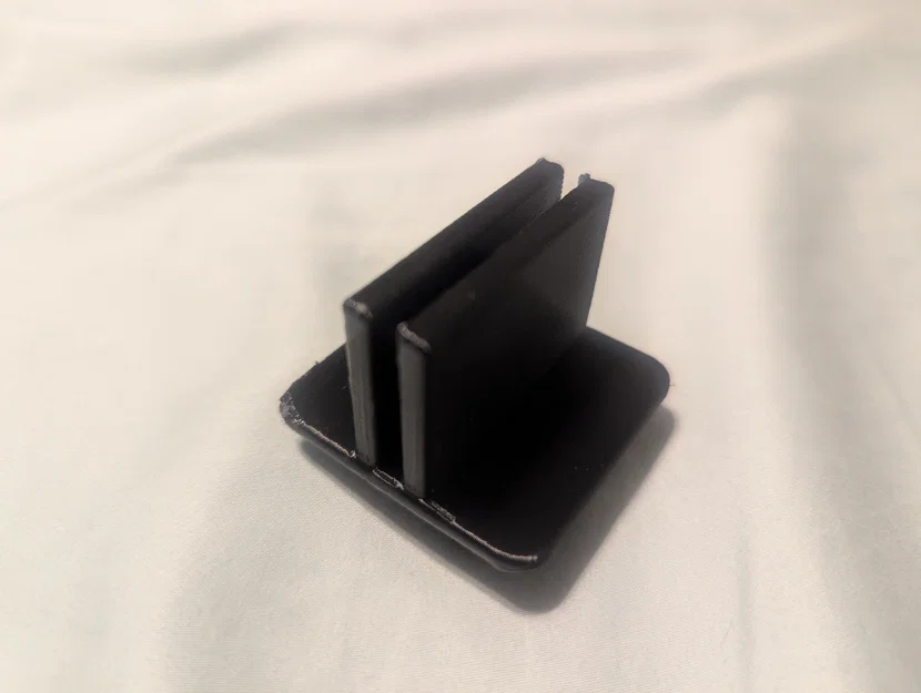 Ngàm gắn kệ/vách ngăn cho thùng Sterilite 1693 - Image 2