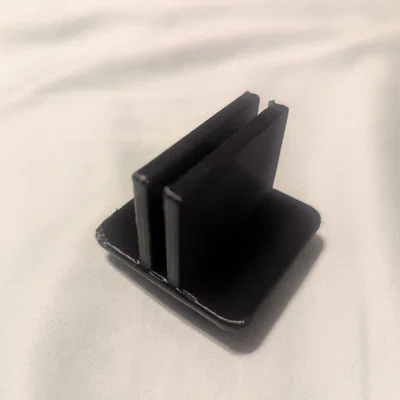 Ngàm gắn kệ/vách ngăn cho thùng Sterilite 1693