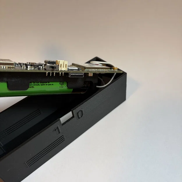 Vỏ hộp (Case) cho Lilygo T-A7670 R2 - Image 9