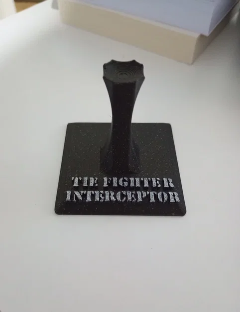 Đế trưng bày mô hình Tie Fighter Interceptor in 3D - Image 1