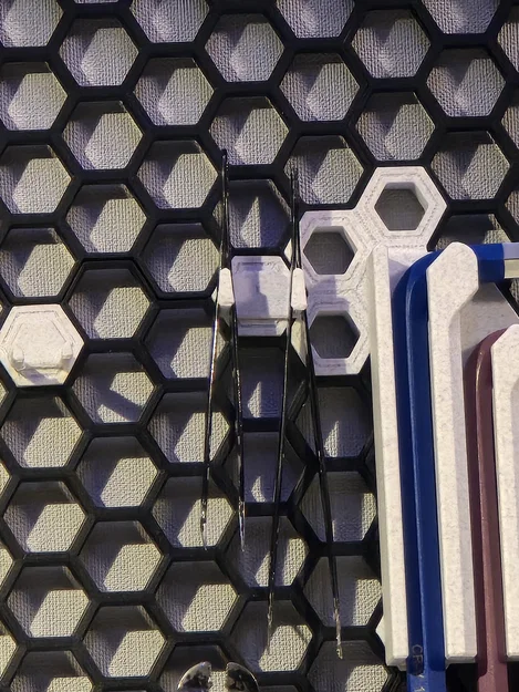 Giá treo nhíp chuyên dụng cho hệ thống Honeycomb Storage Wall (HSW) - Image 1