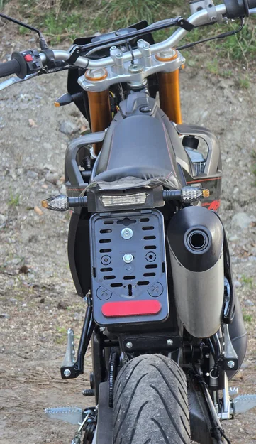 Pat gắn biển số cho Rieju MRT 50 - Image 1