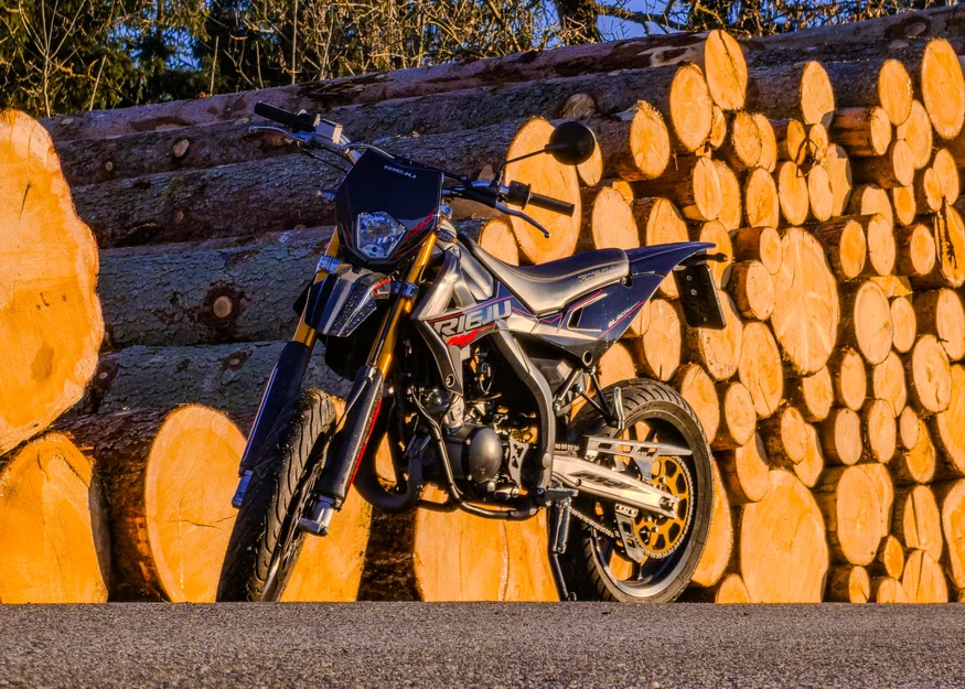 Pat gắn biển số cho Rieju MRT 50 - Image 3