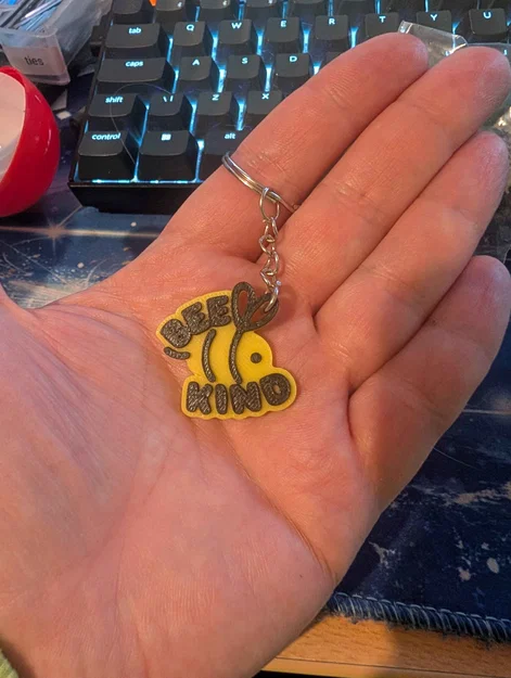 Móc khóa Bee Kind: Món quà 3D gửi gắm thông điệp tử tế và tích cực - Image 1