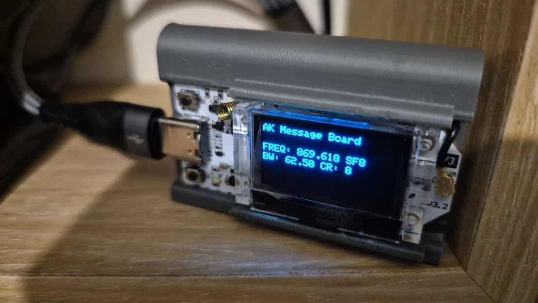 Giá đỡ tối giản cho Heltec V3 kèm ăng-ten - Image 2