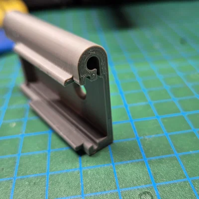 Giá đỡ tối giản cho Heltec V3 kèm ăng-ten