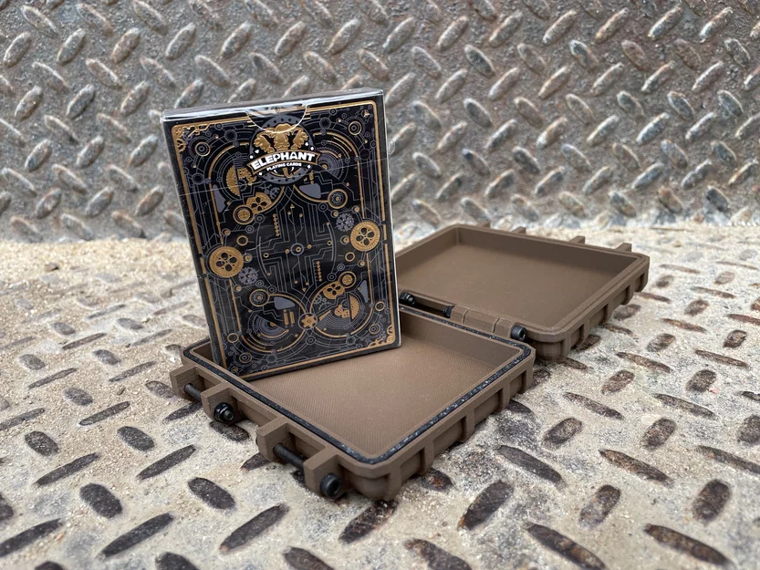 Hộp Đựng Bài Tây Rugged Bronze - Image 2