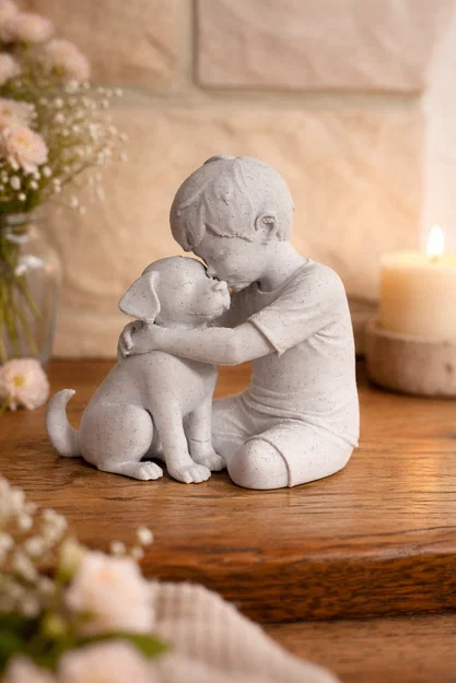 Gentle Bond – Mô hình Cậu bé và Chú chó - Image 1