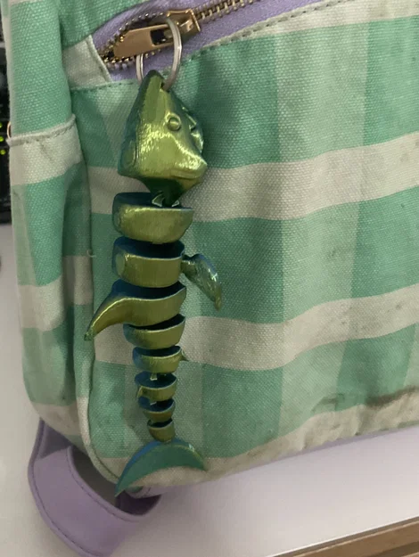 Móc khóa cá mập khớp nối linh hoạt (Articulated Shark Keychain) - Image 6