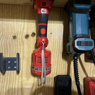 Giá treo máy cưa kiếm Makita treo tường tiện lợi bằng in 3D