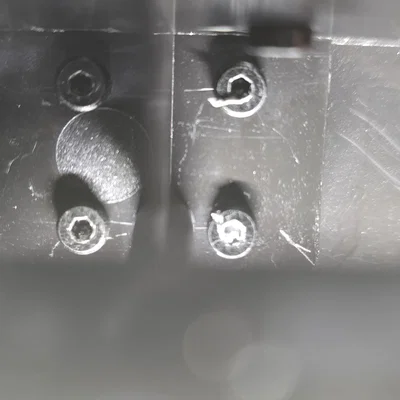 Giá đỡ tấm lau PEI vát cạnh cho Qidi Plus 4