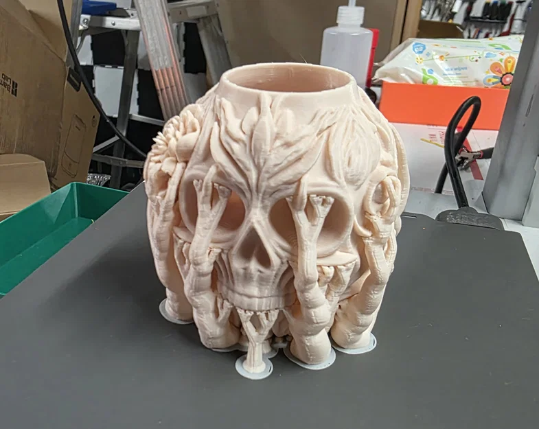 Bình Hoa Hình Đầu Lâu Họa Tiết Hoa Văn (Floral Skull Vase) - Image 7