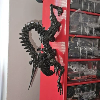 Xenomorph - Phiên bản chân gắn nam châm
