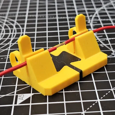 Dụng cụ giữ dây khi hàn (Wire Holder for Soldering)