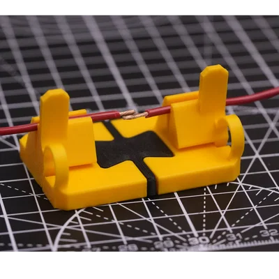 Dụng cụ giữ dây khi hàn (Wire Holder for Soldering)