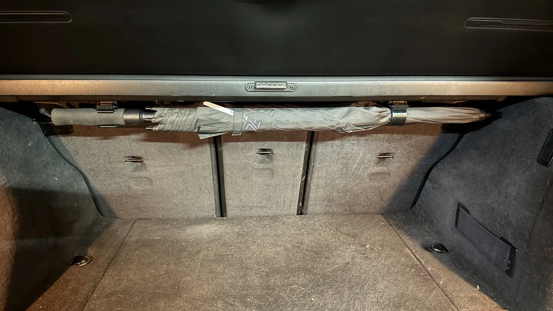 Ngàm gắn dù thông minh cho cốp xe BMW F31 (Bmw F31 Trunk Umbrella Mount) - Image 1