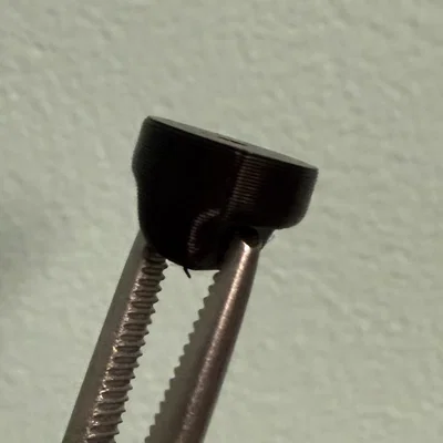 Đế kẹp ghim cài áo (Pin Backer) cho nhựa PLA và các loại sợi tiêu chuẩn