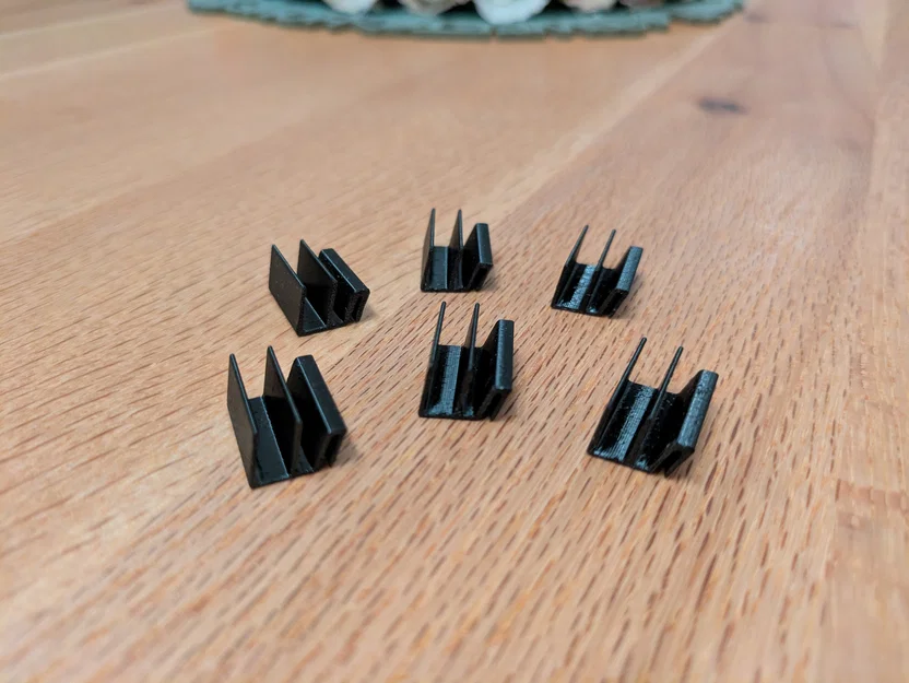 Kẹp giữ tấm chắn nhiệt cửa sổ cho Volkswagen Golf MK 6 - Image 1