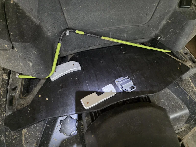 Giá đỡ máy cưa cho CanAm Gen2 Max Linq - Image 2