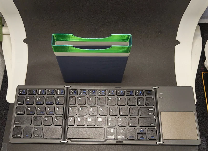 Vỏ bảo vệ cho bàn phím Bluetooth gập 3 khúc - Image 1