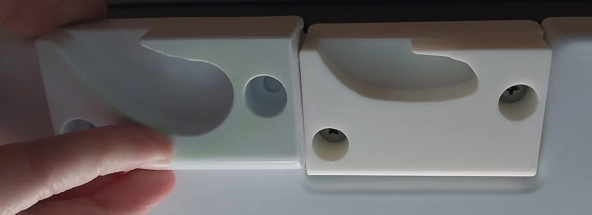 Thanh dẫn hướng thay thế cho cánh cửa nhỏ tủ lạnh GE model GNE27JYMFS - Image 1