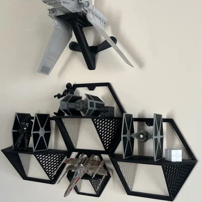 Giá treo tường 3D trưng bày mô hình tàu không gian Star Wars