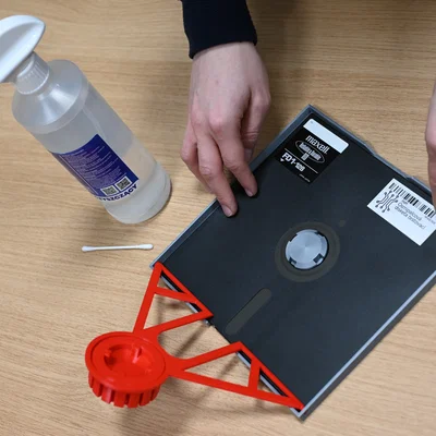 Dụng cụ vệ sinh đĩa mềm 8 inch