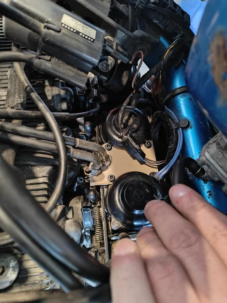 Bộ giá đỡ dây ga cho Suzuki Bandit - Image 1