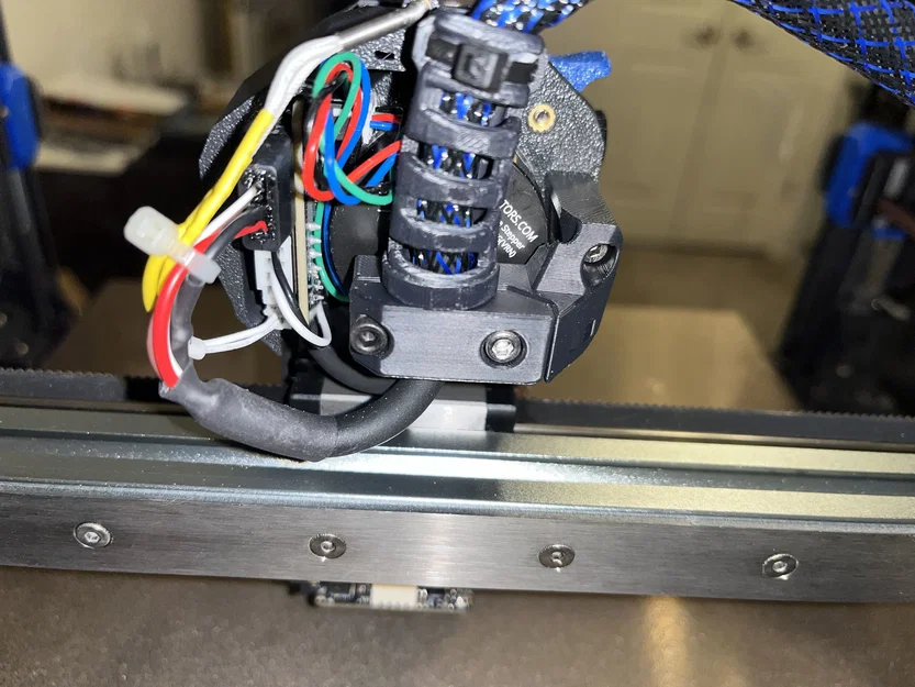 Cánh tay gắn Clockwork2 (bản remix cho PUG) - Image 1