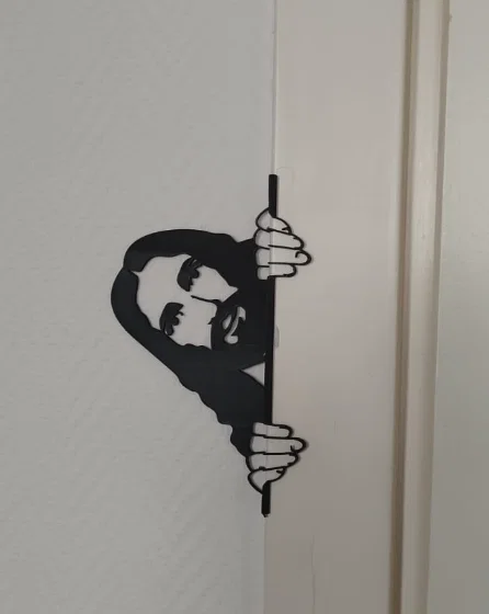 Mô hình trang trí cửa Jesus Peekaboo - I saw that độc đáo - Image 1