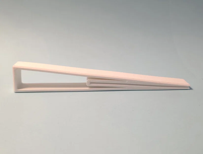 Dụng cụ kẹp ép tuýp kem đánh răng và gói gia vị tiện lợi - Image 1