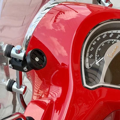 Ngàm gắn Beeline Moto 2 cho kính chắn gió Vespa