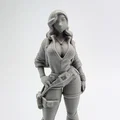 Mô hình nữ thợ cơ khí (Female Mechanic Figurine) - Thumbnail 3