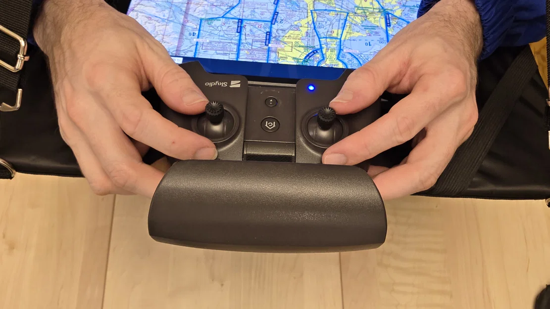 Ngàm kẹp bàn cho bộ điều khiển flycam Skydio - Image 2