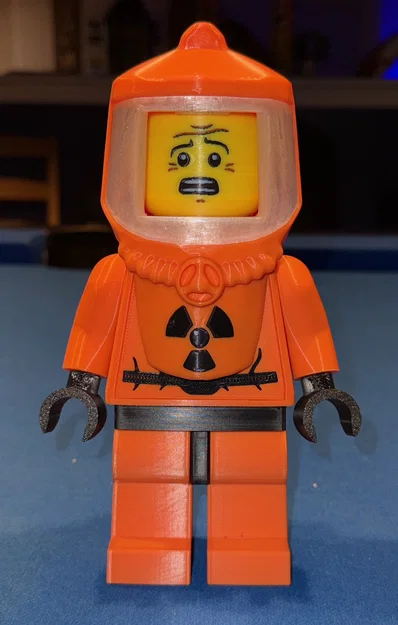 Mô hình Hazmat Guy Brick MegaFigure (Tỉ lệ 5:1) - Image 1