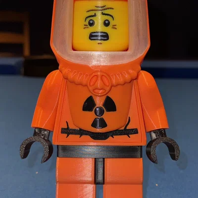 Mô hình Hazmat Guy Brick MegaFigure (Tỉ lệ 5:1)