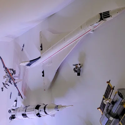 Giá treo tường in 3D cho mô hình Lego Concorde 10318