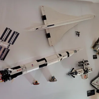 Giá treo tường in 3D cho mô hình Lego Concorde 10318