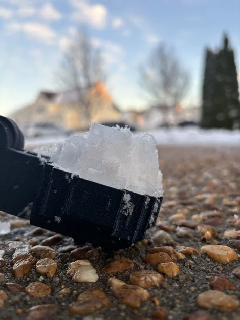 Khuôn làm bóng tuyết phong cách Pixel (Pixel Snowball Maker) - Image 1