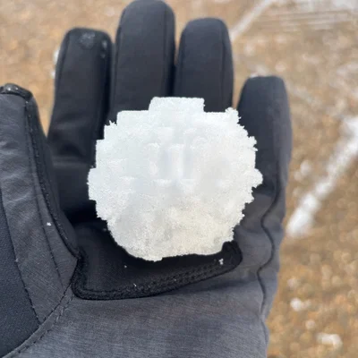 Khuôn làm bóng tuyết phong cách Pixel (Pixel Snowball Maker)