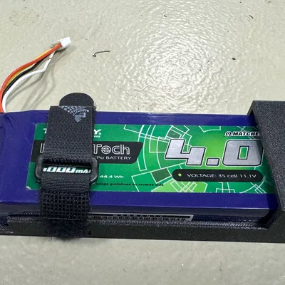 Giá đỡ pin Lipo - Parametric - OpenSCAD